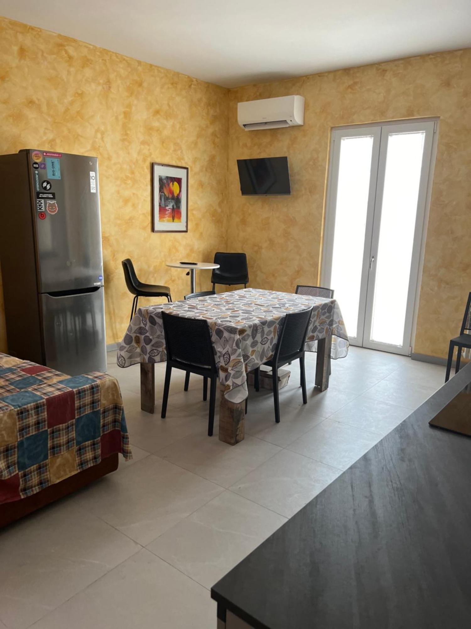 Casa Caselle Appartament Indipende 100Mq 2 Stanze 2 Bagni E Cucina Exterior photo
